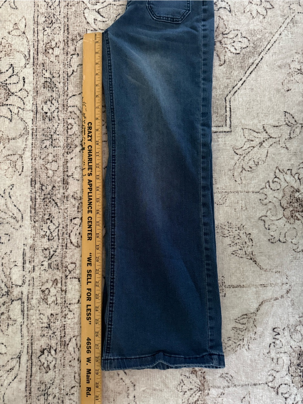 Women’s wide-leg patch-pocket jeans s in Dark Blue - Picture 4 of 5